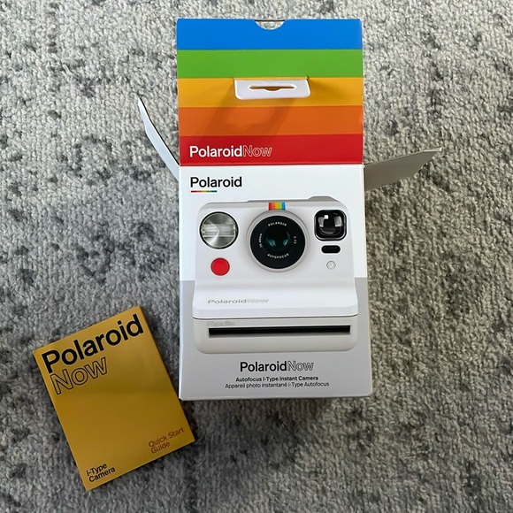 Polaroid now Autofocus Instant Camera White - Picture 2 of 4